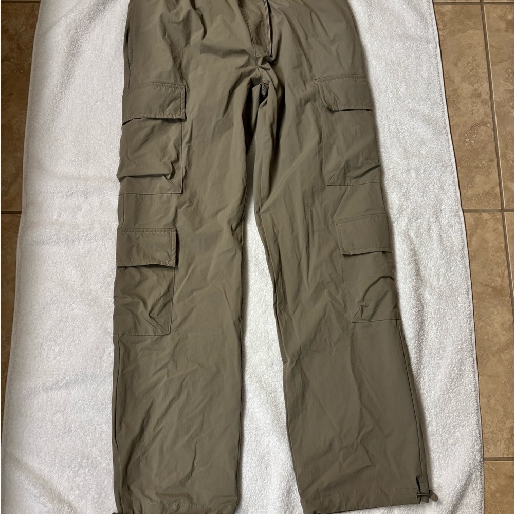 PacSun Men's Cargo Pants in Khaki